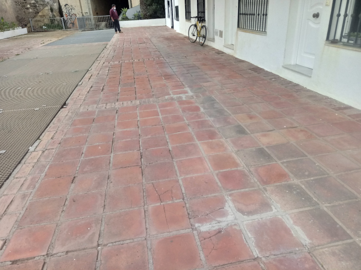 Remodelación pavimento plaza Ulli Mahraum